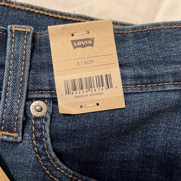 Levi brand shorts denim brand new with tags women size 8 - Picture 2 of 6